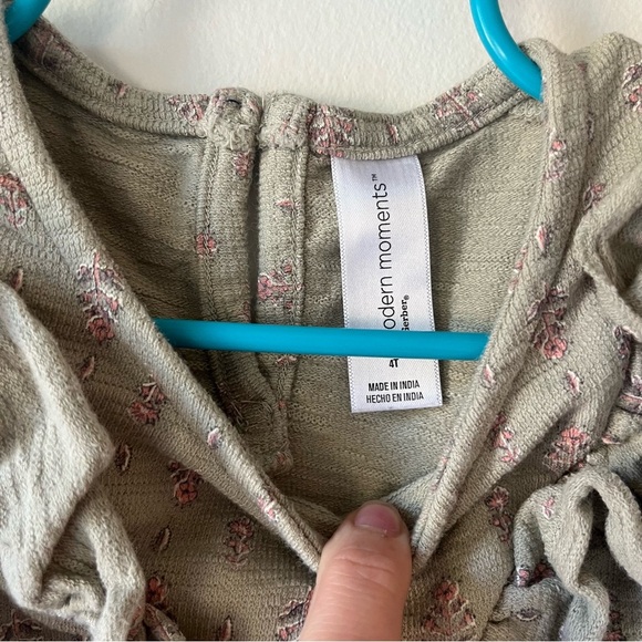 Modern Moments by Gerber Girls 2-Piece Ruffle Top & Jogger Pants Set Size 4T - Picture 3 of 14